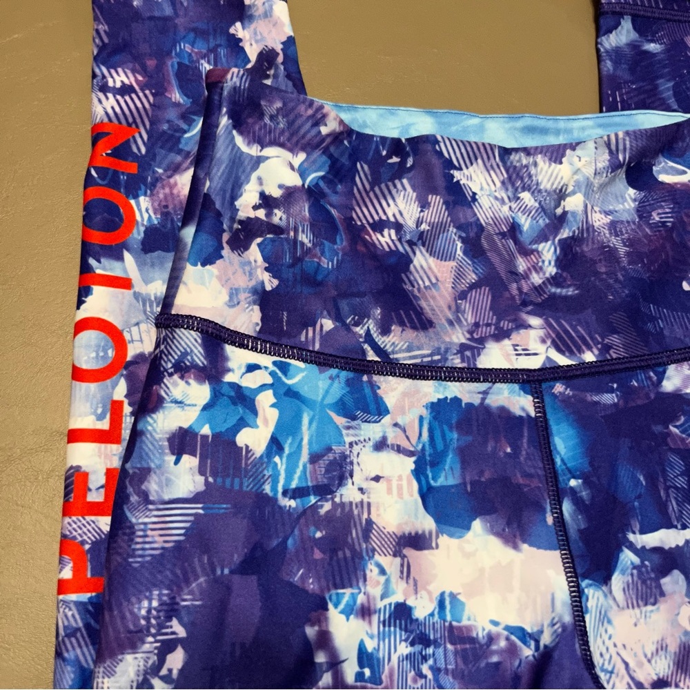 Peloton With Blue Moves High Waist Leggings Size Small NWT - Picture 3 of 11